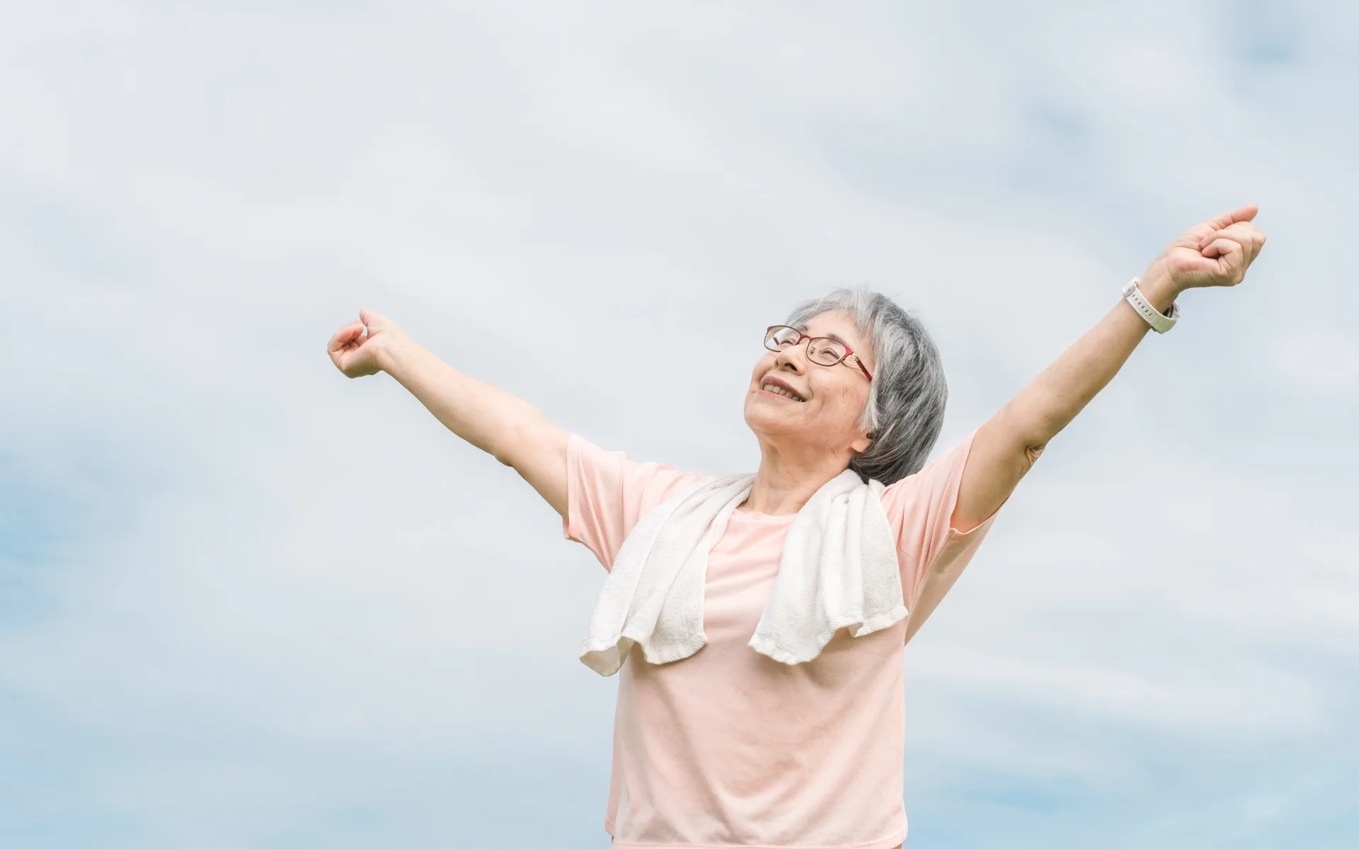 シニア向け深呼吸法｜自律神経を整えてリラックスできる簡単なやり方を解説